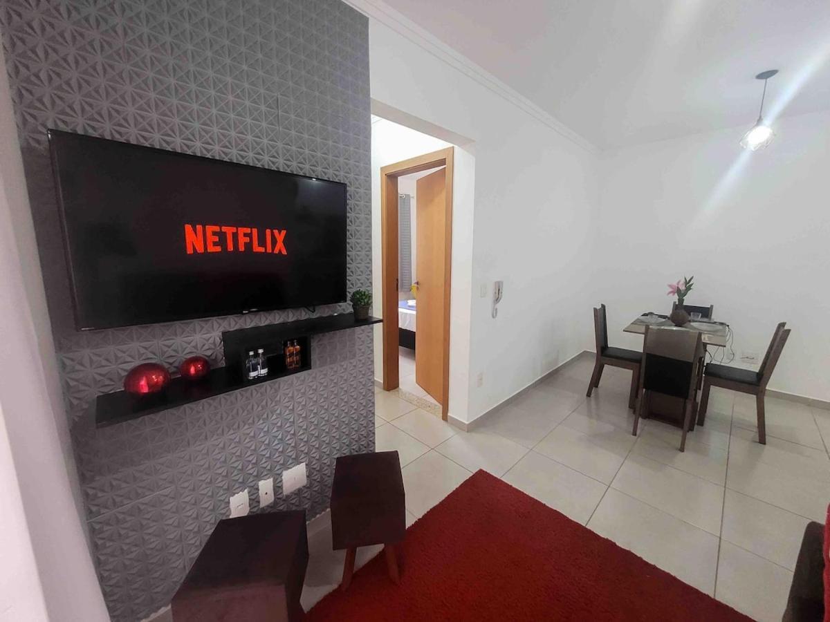 Bem No Centro, Cozinha Completa, Varanda E Garagem Посус-ді-Калдас Екстер'єр фото