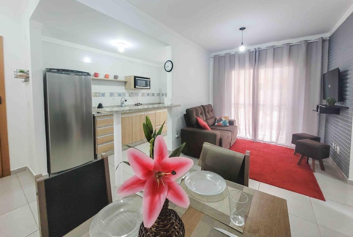 Bem No Centro, Cozinha Completa, Varanda E Garagem Посус-ді-Калдас Екстер'єр фото