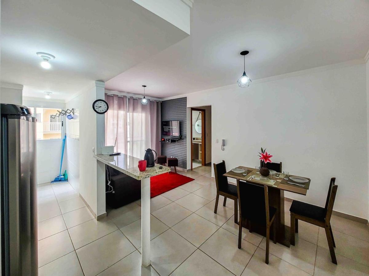 Bem No Centro, Cozinha Completa, Varanda E Garagem Посус-ді-Калдас Екстер'єр фото