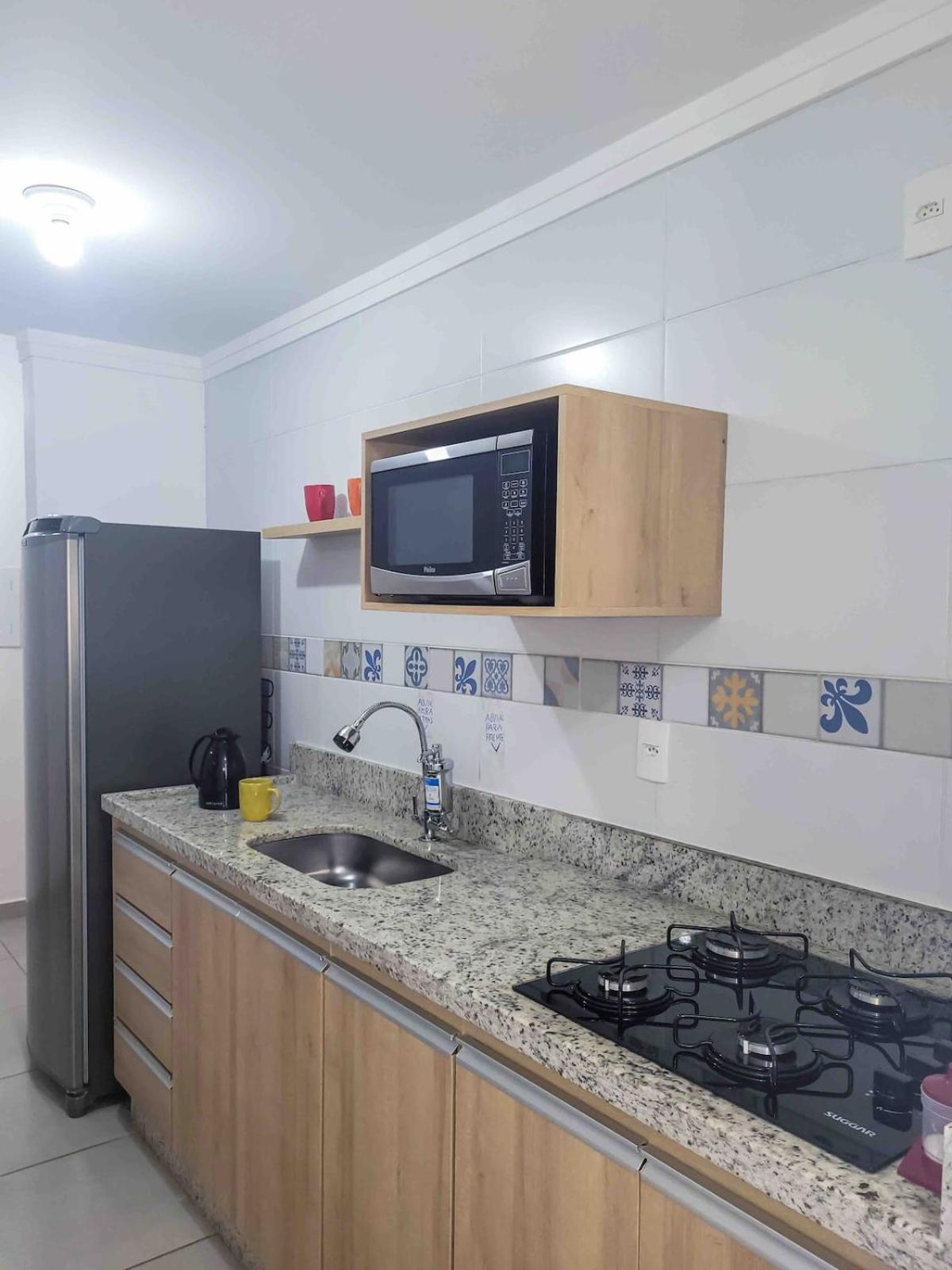 Bem No Centro, Cozinha Completa, Varanda E Garagem Посус-ді-Калдас Екстер'єр фото